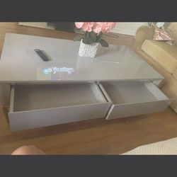 Coffee Table W Drawers 