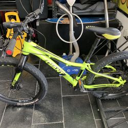 Giant XTC Junior 24” Bicycle Bike 