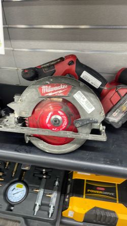 Milwaukee circular saw