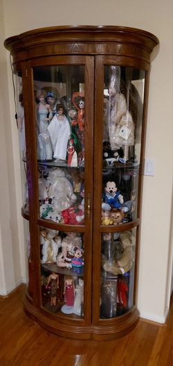 Curio cabinet