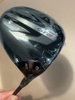 Titleist GT2 9° driver, with a Mitsubishi Tensei 1K Blue 55 stiff-flex shaft