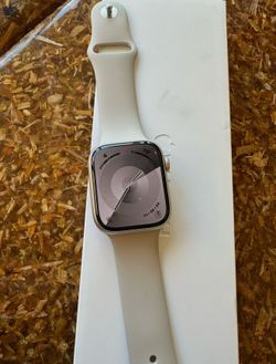 Apple Watch Series 9 - 45mm Starlight M/L GPS