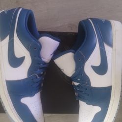 Nike Jordans 1 , 