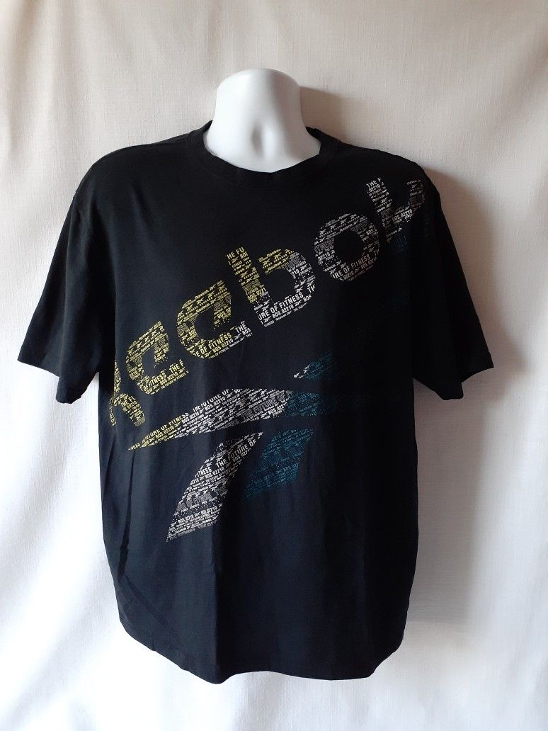 Reebok men's black short sleeve graphic t-shirt size L