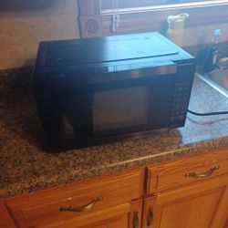 Hamiton Beach Micowave Black 