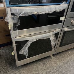 Whirlpool 30” Wide Electric Stove With Microwave