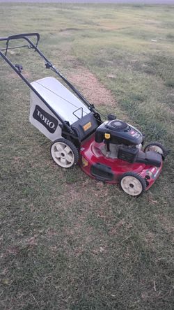 Toro self propelled lawnmower