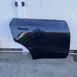 2020 2021 2022 2023 2024 Tesla Model Y Right Passenger Side Rear Door Shell OEM