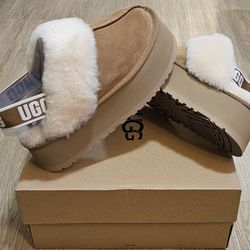Platform UGG Slippers Size 7 For Women