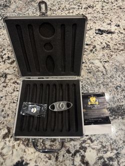Aluminum Cigar Travel Case (8-Cigar Capacity) with 2 Cigar Cutters – Meirelles Y Acevedo