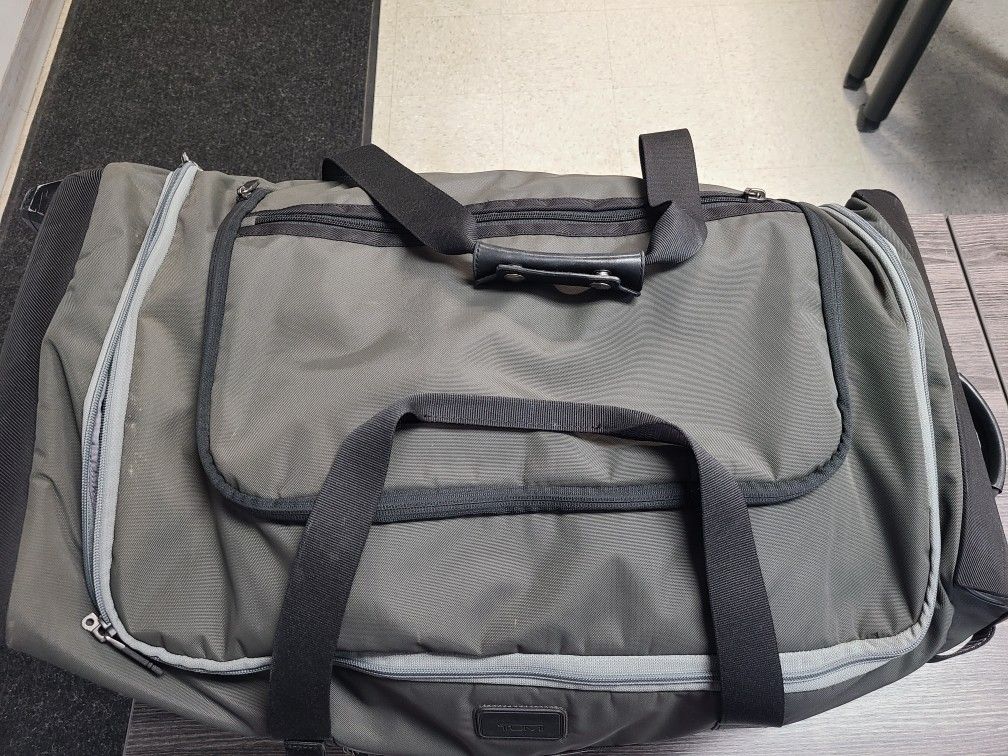 Tumi Wheeled Duffle Bag W/Handle