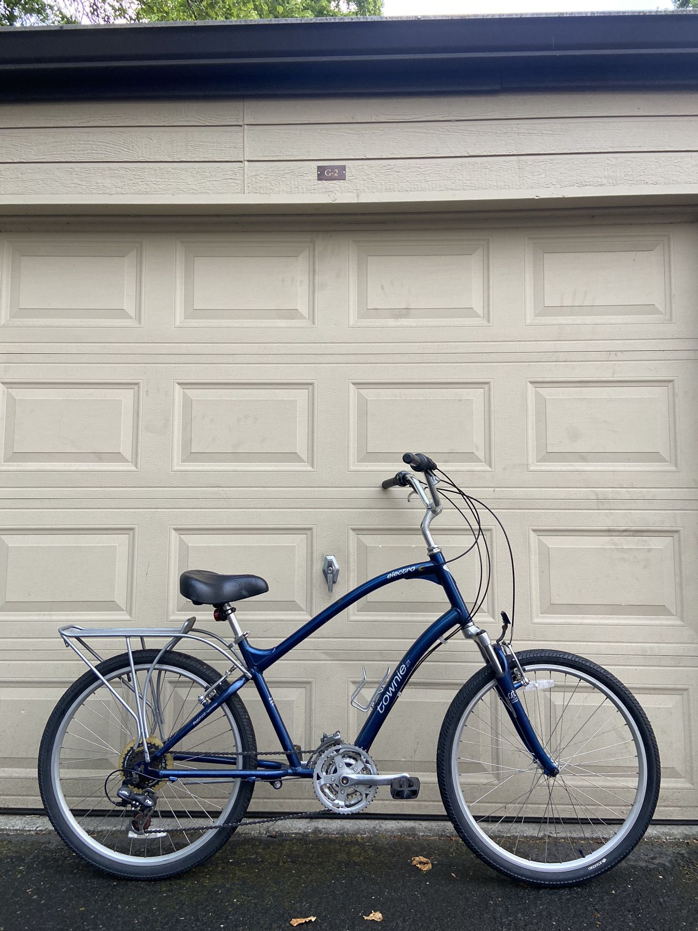 Electra Townie 21D Step-Over Beach Cruiser Bike – 26” Wheels – Shimano 21-Speed – Men’s Bicycle