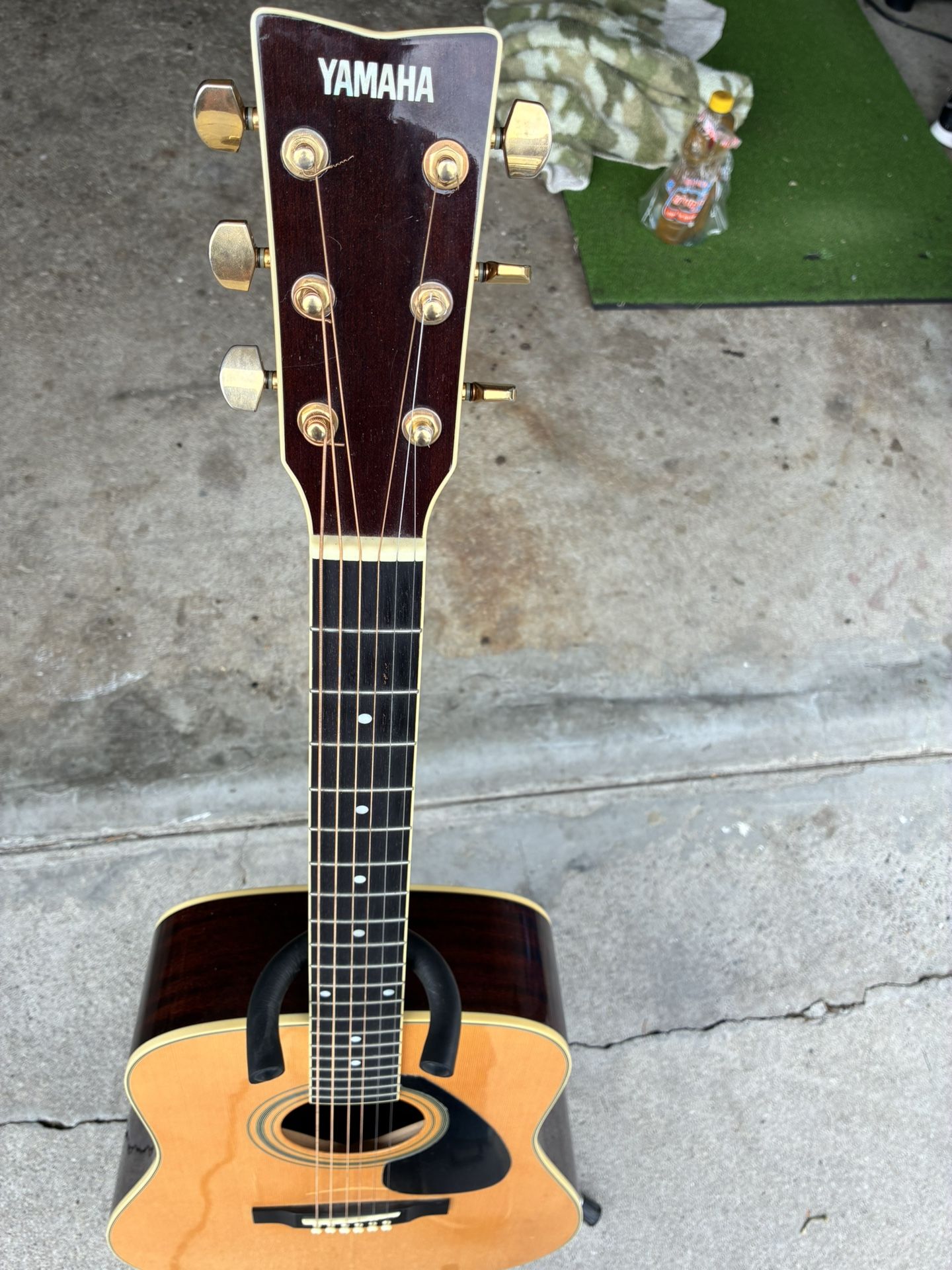 Vendo Guitara YAMAHA