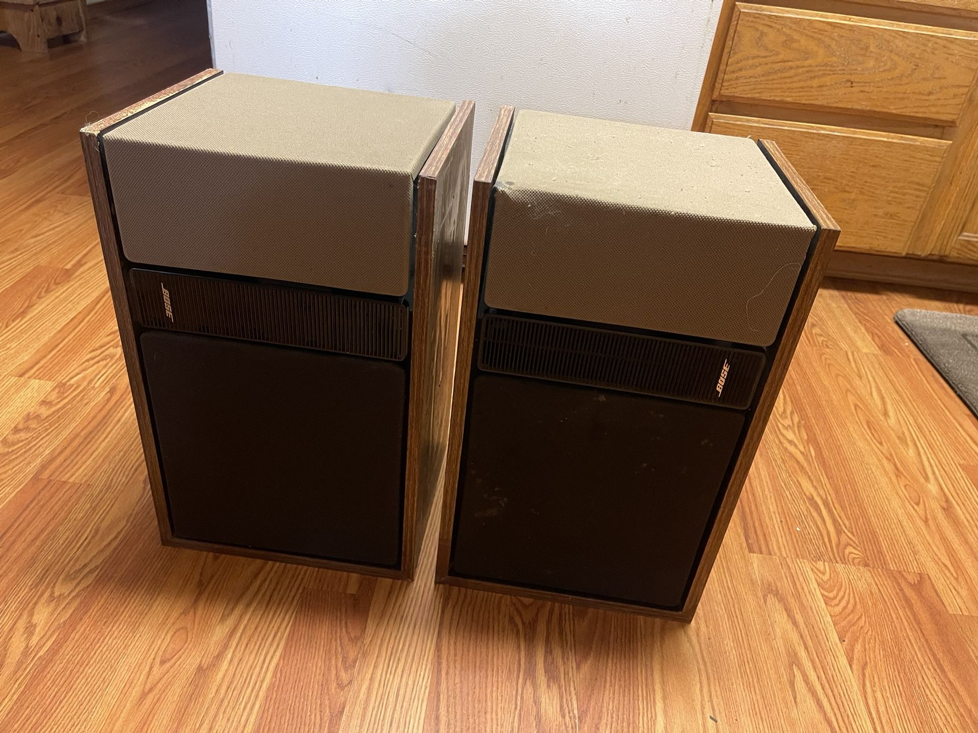 Bose 301 Series II Speakers 