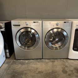 LG LARGE CAPACITY WASHER DRYER ELECTRIC W