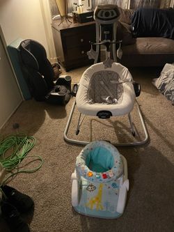 Sit up chair and a swing / bouncer