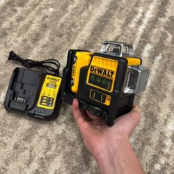 DEWALT 12V MAX Laser Level, Green Line Laser, 3-Way, 360 Degree Professional Laser, DW089LG