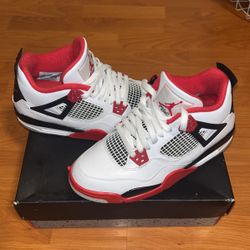 AIR JORDAN 4 OG RETRO
