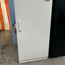 17 Cubic Foot Freezer 
