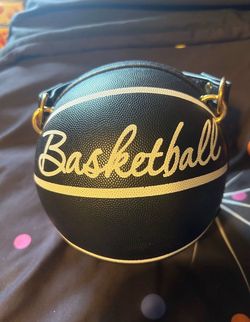 Mini Basketball Purse BRAND NEW‼️ CHECK OUT MY OTHER LISTINGS‼️
