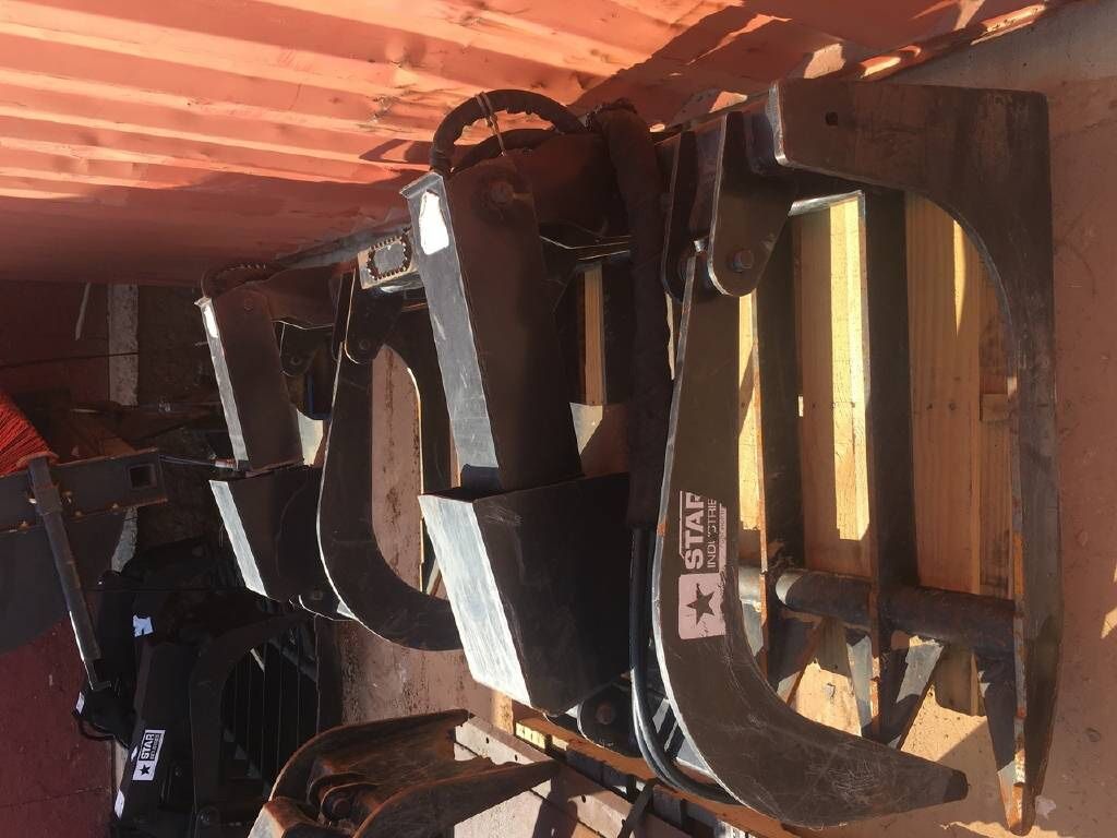 2015 Star Industries AAR33 Grapple Bucket Skid Steer Attachment