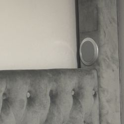 Canopy Bed / Sounds speaker 