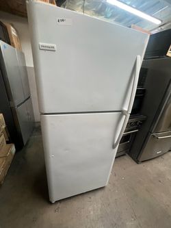 Frigidaire top freezer fridge