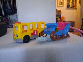 Fisher-Price Little People School Bus and Sleigh Set