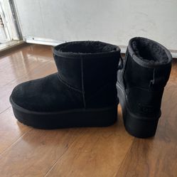 Classic Mini Platform Uggs 