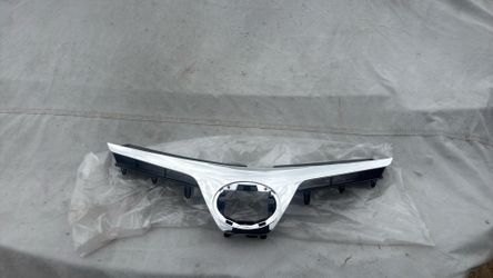 17 Toyota Corolla grille