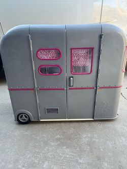 Doll camper