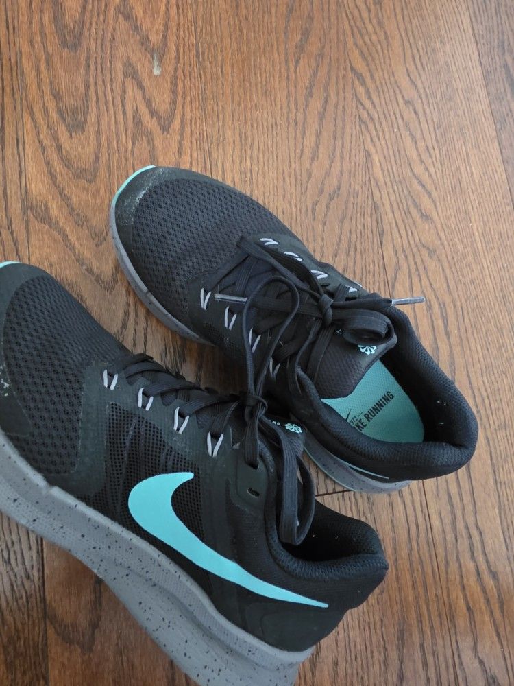 Nike 7.5 Girls Sneakers