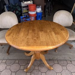 Pop up round table & 2 chairs