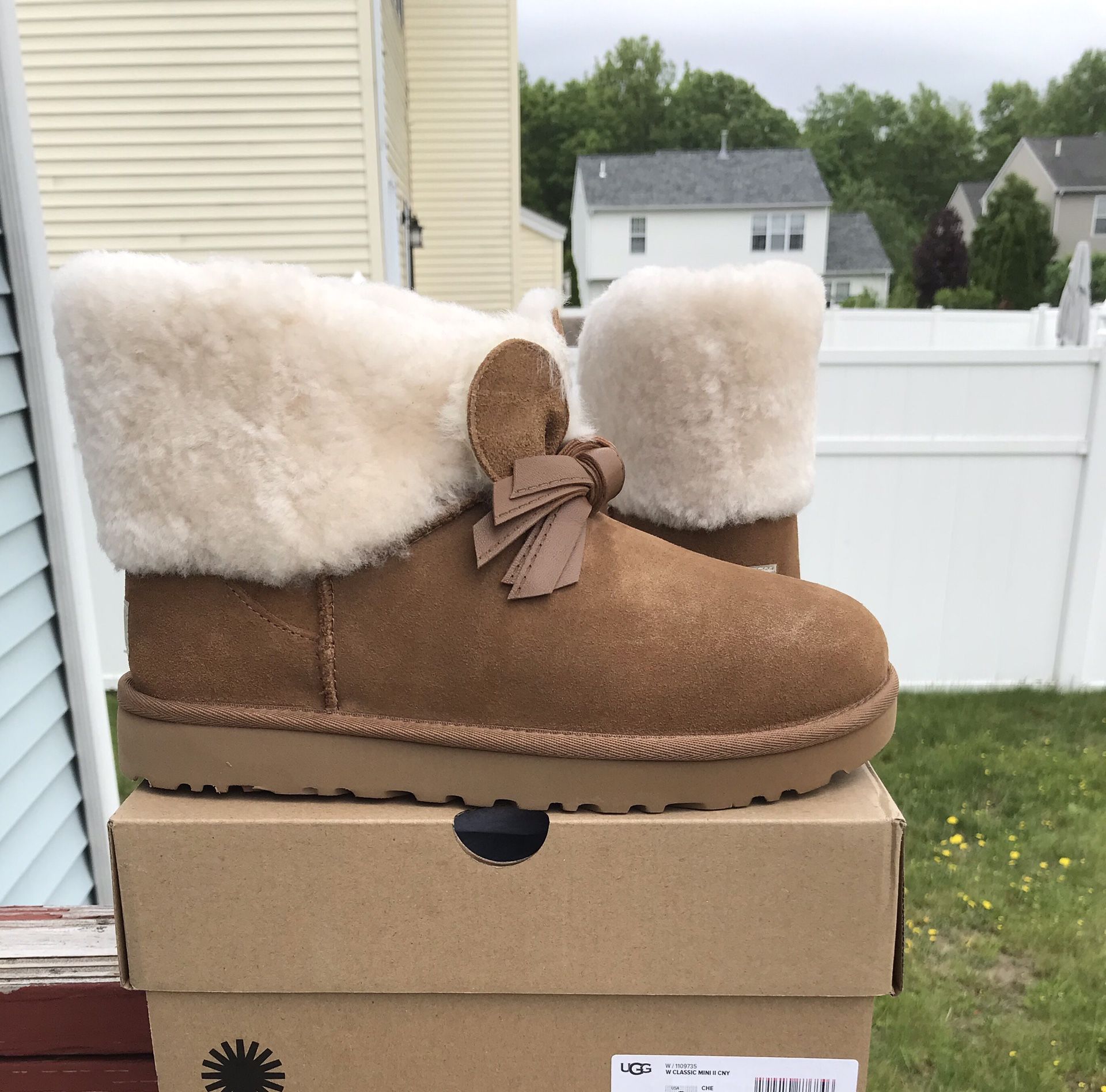 UGG Classic Mini II CNY