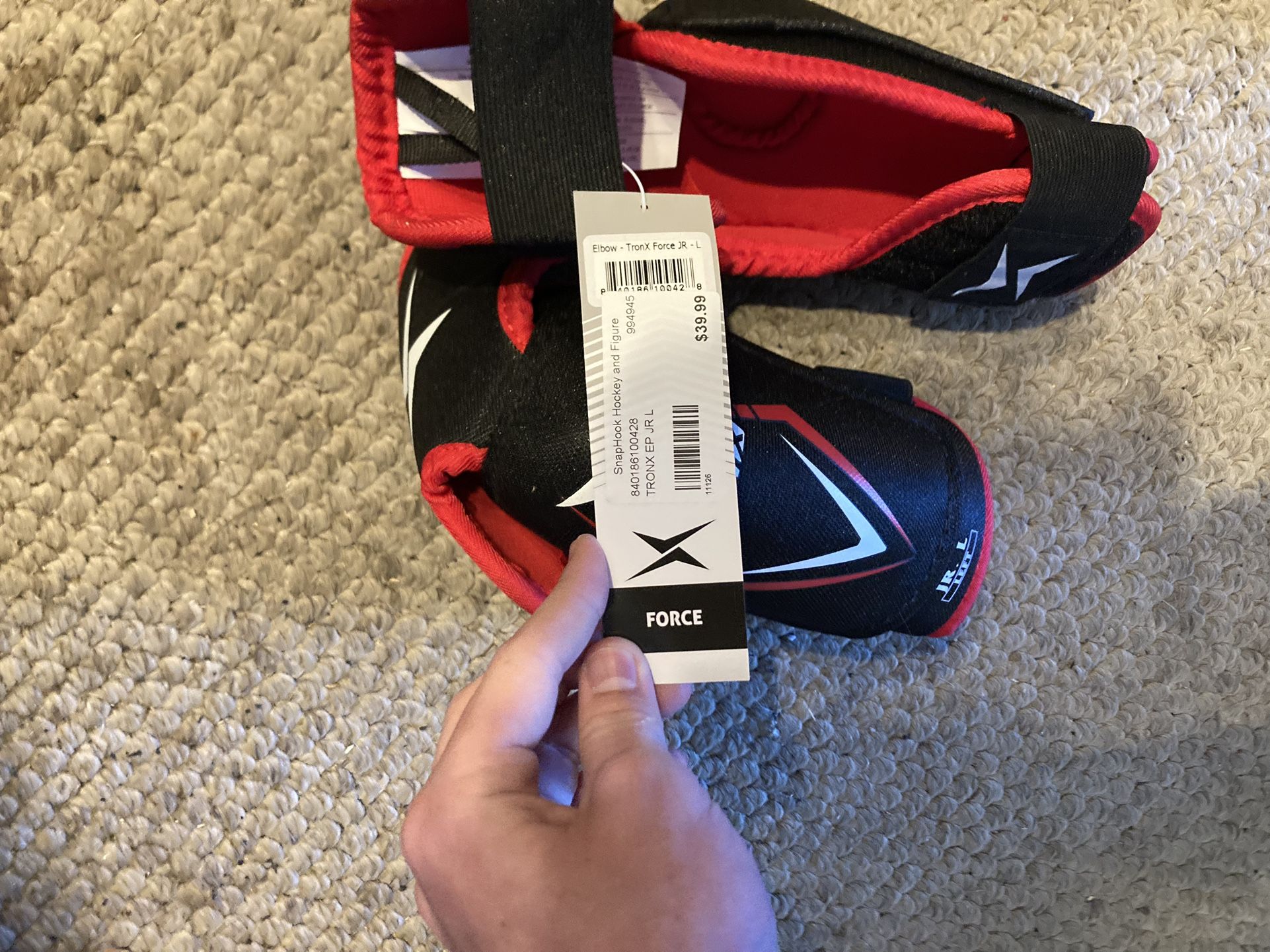 Nike Elbow Baseball Guard for Sale in Hesperia, CA - OfferUp