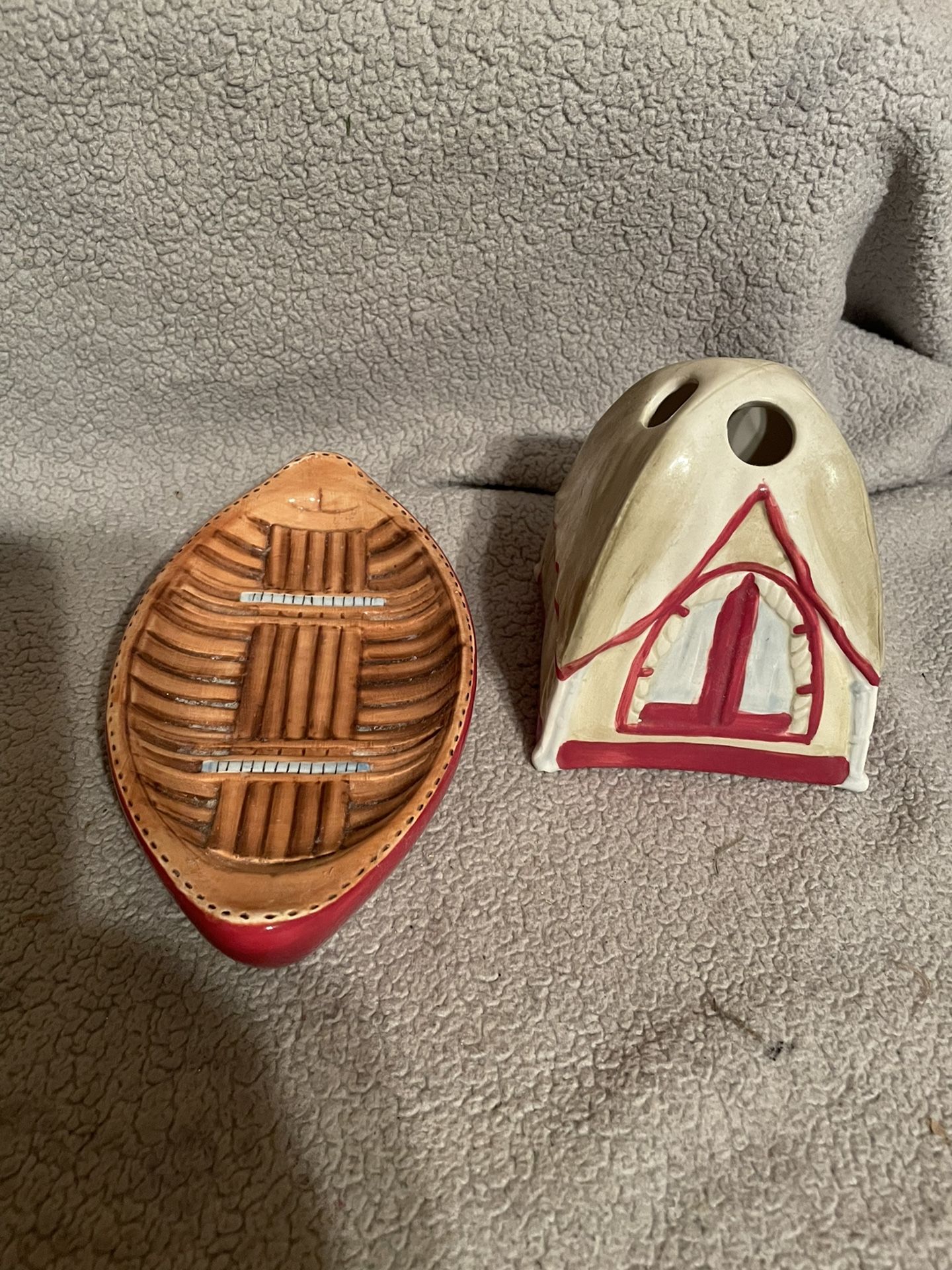 Estate Sale Tent Toothbrush Holder And Canoe Soap Dish