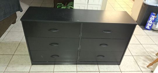 Black Wooden 6 Drawer Dresser
