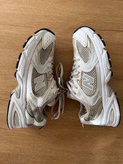 New Balance 530 White Gold Sneakers