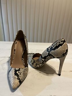 Snake Style Pumps Size 9