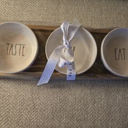 Rae Dunn new Taste, Dip and Eat tray with bowls