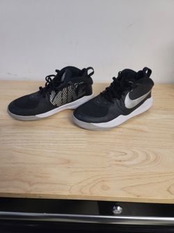 Nike Team Hustle D9