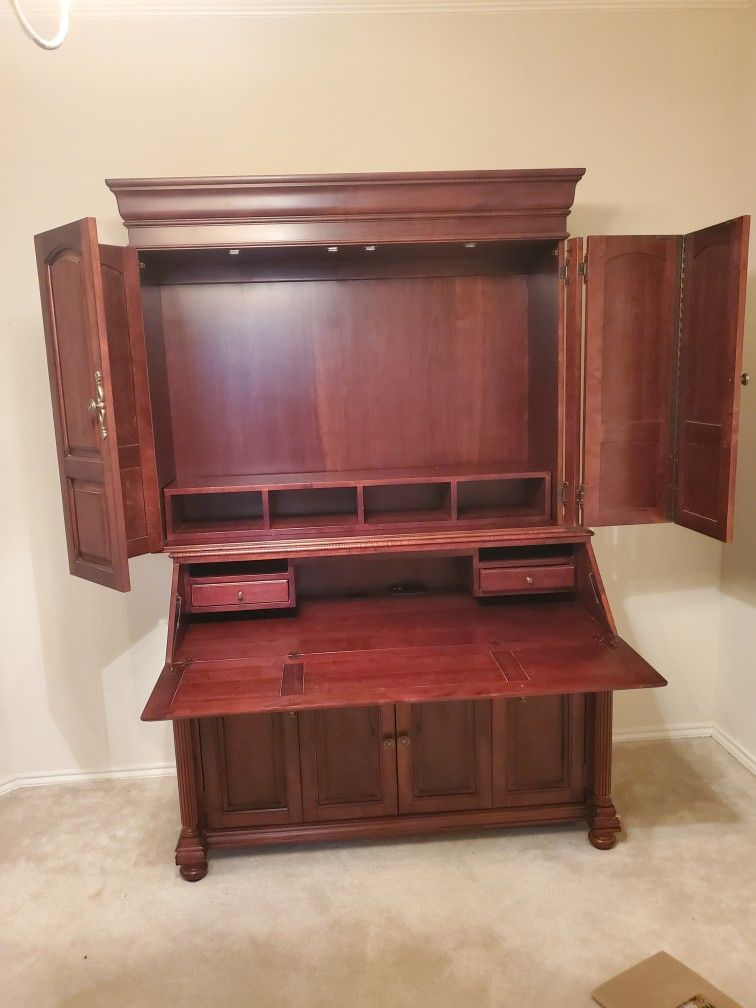 HAVERTYS... SECRETARY...DESK