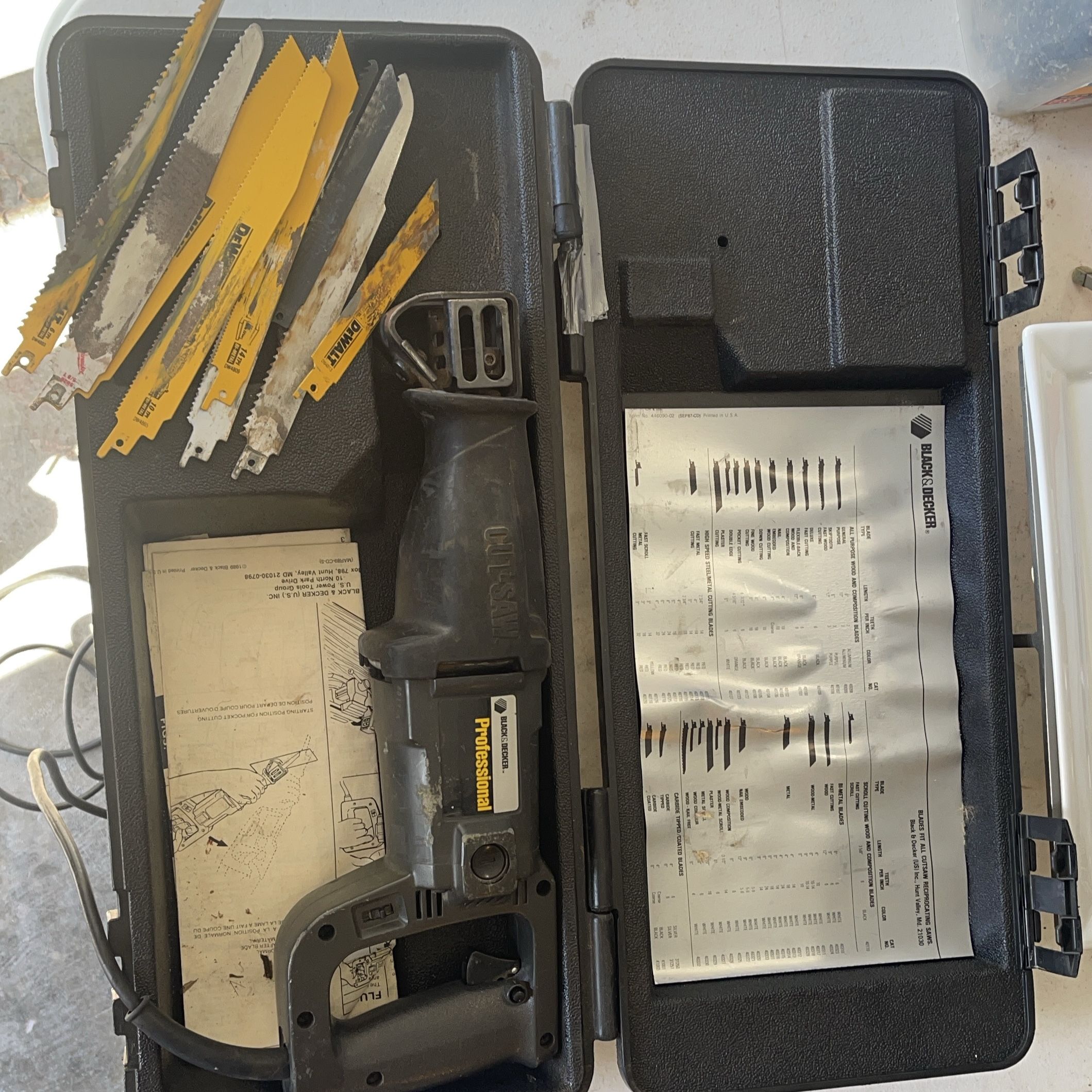 Reciprocating Saw with Storage Case
