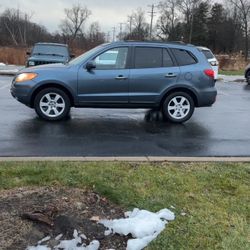 2009 Hyundai Santa Fa “ Runs Great “