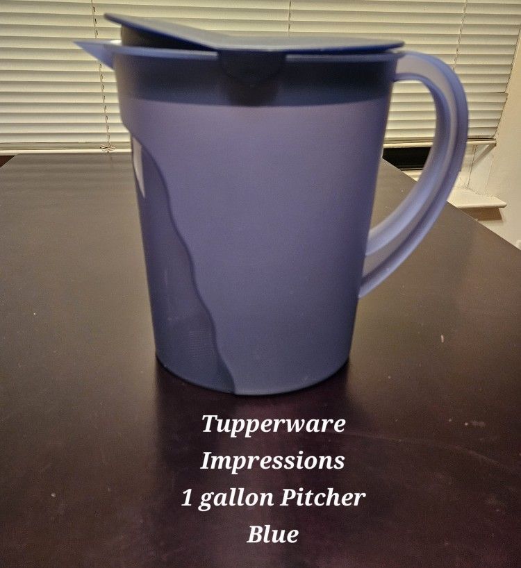 Tupperware Impressions 1 Gallon Pitcher