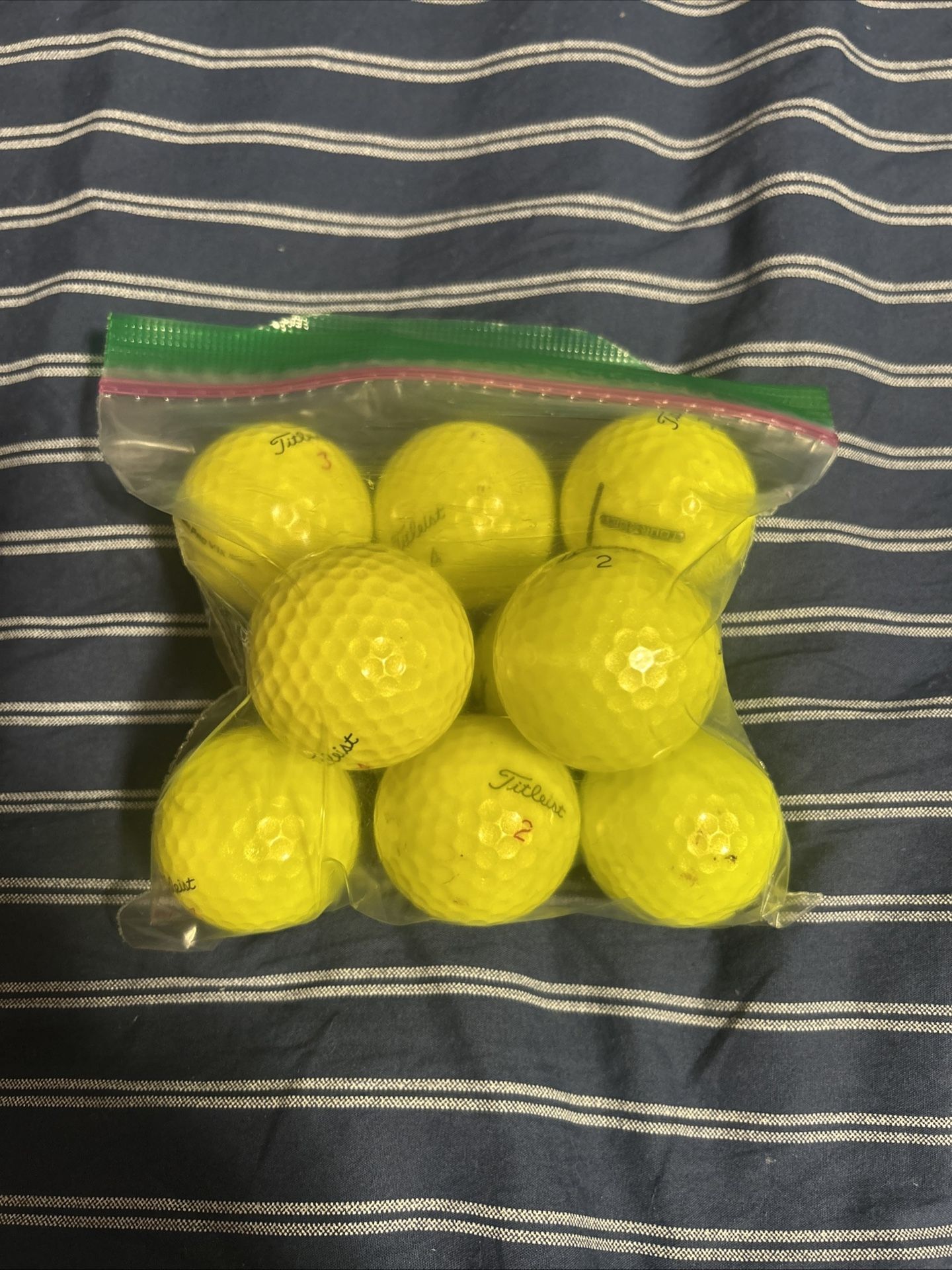 Titleist Golf Balls 10 Pack Yellow