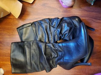 Women boots 8 1/2