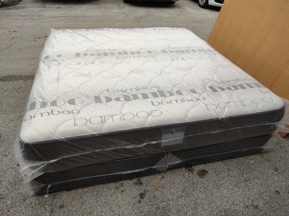 NEW MATTRESS KING SIZE PLUSH WITH BOX SPRING