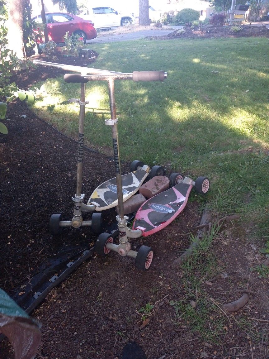 2 Fuzion Asphalt Scooters