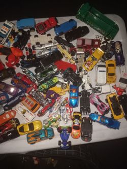 Random hot wheels lot